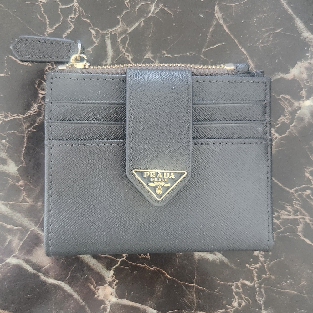 Small Prada Wallet - Picture 1 of 4